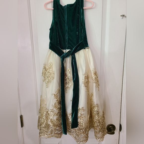 Girls Fancy Holiday Dress - Picture 4 of 6